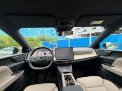 Volvo XC70 Plug-in Hybrid 2026 Two-Wheel Drive Long Range Core - ფოტო 6