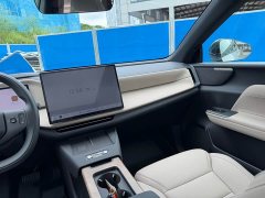Volvo XC70 Plug-in Hybrid 2026 Two-Wheel Drive Long Range Core - ფოტო 8