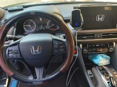 Honda UR-V 370TURBO FWD Elite - ფოტო 12