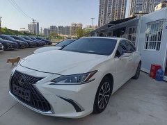 Lexus ES 200 Premium Edition - ფოტო 1
