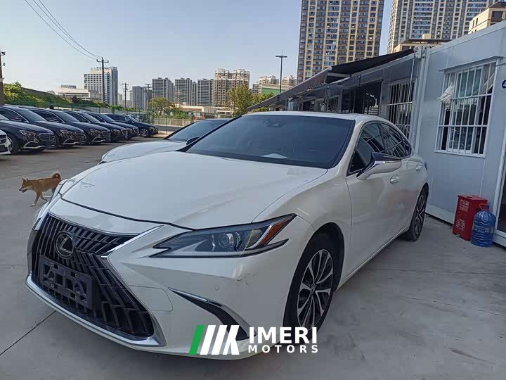 Lexus ES 200 Premium Edition