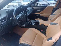 Lexus ES 200 Premium Edition - ფოტო 17