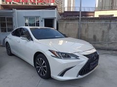 Lexus ES 200 Premium Edition - ფოტო 3