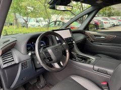 Toyota Alphard Hybrid 2.5L Premium Edition - ფოტო 4