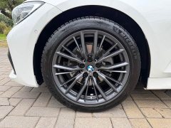 BMW 3 Series 325Li M Sport Night Edition Package - ფოტო 15