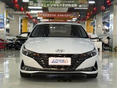Hyundai Elantra 2022 1.5L CVT Luxury - ფოტო 2