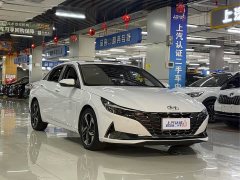 Hyundai Elantra 2022 1.5L CVT Luxury - ფოტო 3