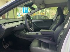 Tesla Model Y Rear-Wheel Drive - ფოტო 4