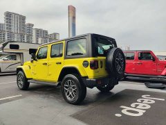 Jeep Wrangler PHEV 2022 Four-Door 2.0T 4xe Sahara High-Visibility Yellow Limited Edition - ფოტო 15