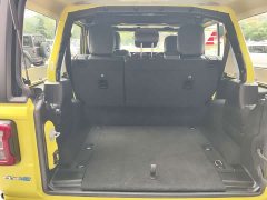 Jeep Wrangler PHEV 2022 Four-Door 2.0T 4xe Sahara High-Visibility Yellow Limited Edition - ფოტო 20