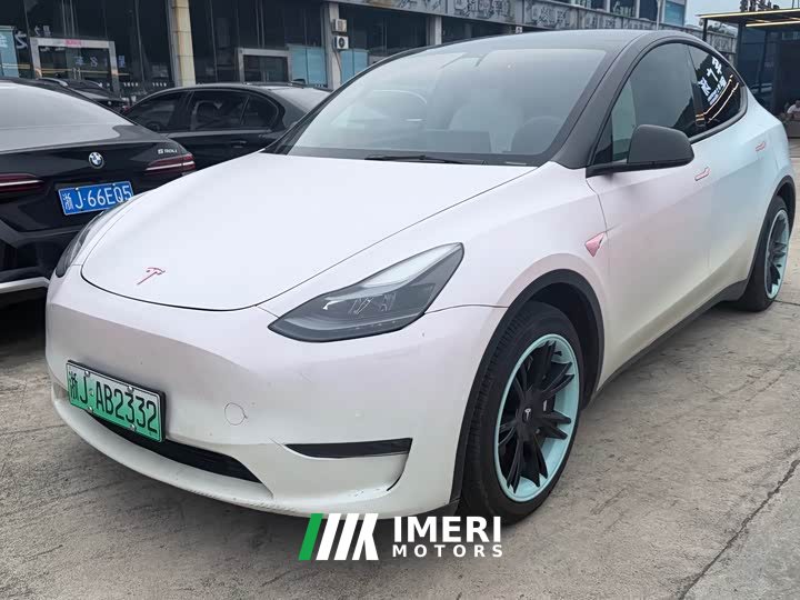 Tesla Model Y Standard Range RWD