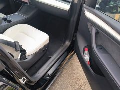 Tesla Model Y Standard Range RWD - ფოტო 19