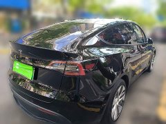 Tesla Model Y Standard Range RWD - ფოტო 4