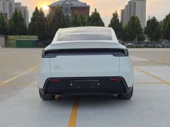 Tesla Model Y Long Range All-Wheel Drive - ფოტო 8