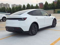 Tesla Model Y Long Range All-Wheel Drive - ფოტო 9
