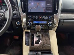 Toyota Alphard 2021 Hybrid 2.5L Premium Edition - ფოტო 16