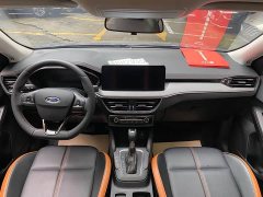 Ford Focus 2022 Sedan EcoBoost 180 Automatic Sport Edition - ფოტო 11