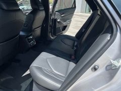 Toyota Avalon Hybrid 2.5L XLE Premium - ფოტო 11