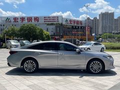 Toyota Avalon Hybrid 2.5L XLE Premium - ფოტო 5