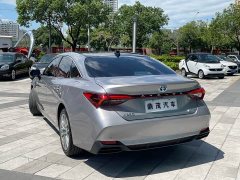 Toyota Avalon Hybrid 2.5L XLE Premium - ფოტო 6