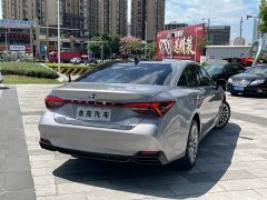 Toyota Avalon Hybrid 2.5L XLE Premium - ფოტო 7