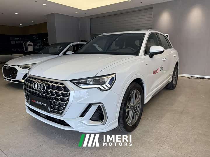 Audi Q3 40 TFSI Sporty Fashion Edition