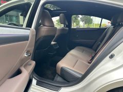 Lexus ES 200 Premium Edition - ფოტო 11