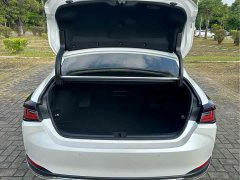 Lexus ES 200 Premium Edition - ფოტო 20
