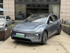 Tesla Model Y L Long Range All-Wheel Drive - ფოტო 1