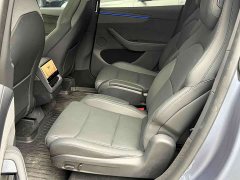 Tesla Model Y L Long Range All-Wheel Drive - ფოტო 9