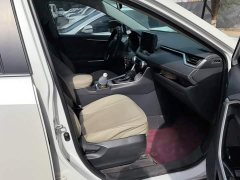 Toyota RAV4 2.0L CVT FWD Urban Edition - ფოტო 8