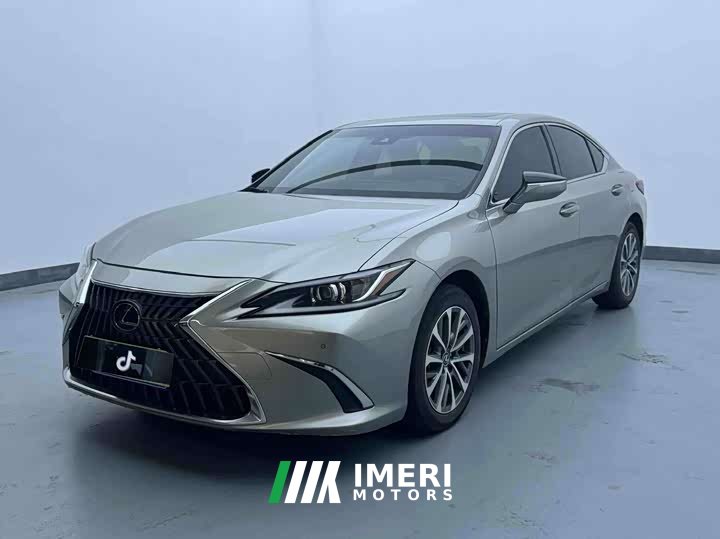 Lexus ES 200 Excellence Edition - ავტომობილი ჩინეთიდან