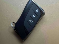 Lexus ES 200 Excellence Edition - ფოტო 11