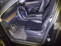 Tesla Model Y Standard Range RWD - ფოტო 9