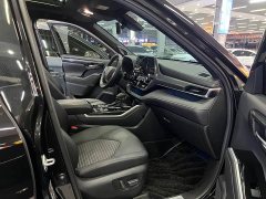 Toyota Crown Venza 2.0T AWD Sport Edition - ფოტო 11