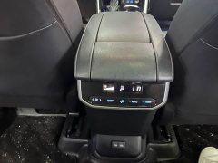 Toyota Crown Venza 2.0T AWD Sport Edition - ფოტო 14