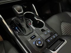 Toyota Crown Venza 2.0T AWD Sport Edition - ფოტო 15