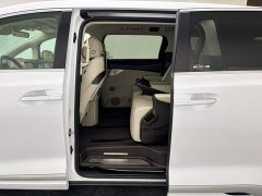Denza BYD Denza D9 DM-i Smart Drive 1020 Four-Wheel Drive Premium - ფოტო 15