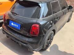BMW MINI 5-Door Cooper S Black Edition 2.0T - ფოტო 3
