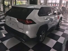 Toyota RAV4 2.0L CVT FWD Fashion Plus Edition - ფოტო 3