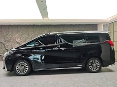 Lexus LM 2020 300h Four-Seat Royal Edition - ფოტო 3