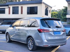 Buick GL8 Land Business Class Comfort Edition - ფოტო 3