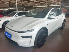 Tesla Model Y Rear-Wheel Drive - ფოტო 1