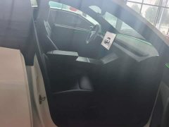 Tesla Model Y Rear-Wheel Drive - ფოტო 8