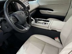 Lexus LM 2023 500h Six-Seat Premium Edition - ფოტო 8