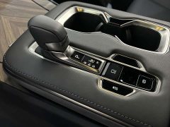 Lexus LM 2023 500h Six-Seat Premium Edition - ფოტო 8