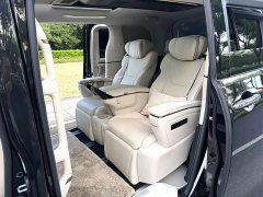 Lexus LM 2023 500h Six-Seat Premium Edition - ფოტო 8