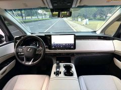 Lexus LM 2023 500h Six-Seat Premium Edition - ფოტო 9