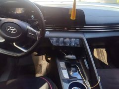 Hyundai Elantra 2022 1.5L CVT GLX Elite - ფოტო 13