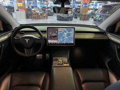 Tesla Model Y Long Range All-Wheel Drive - ფოტო 6